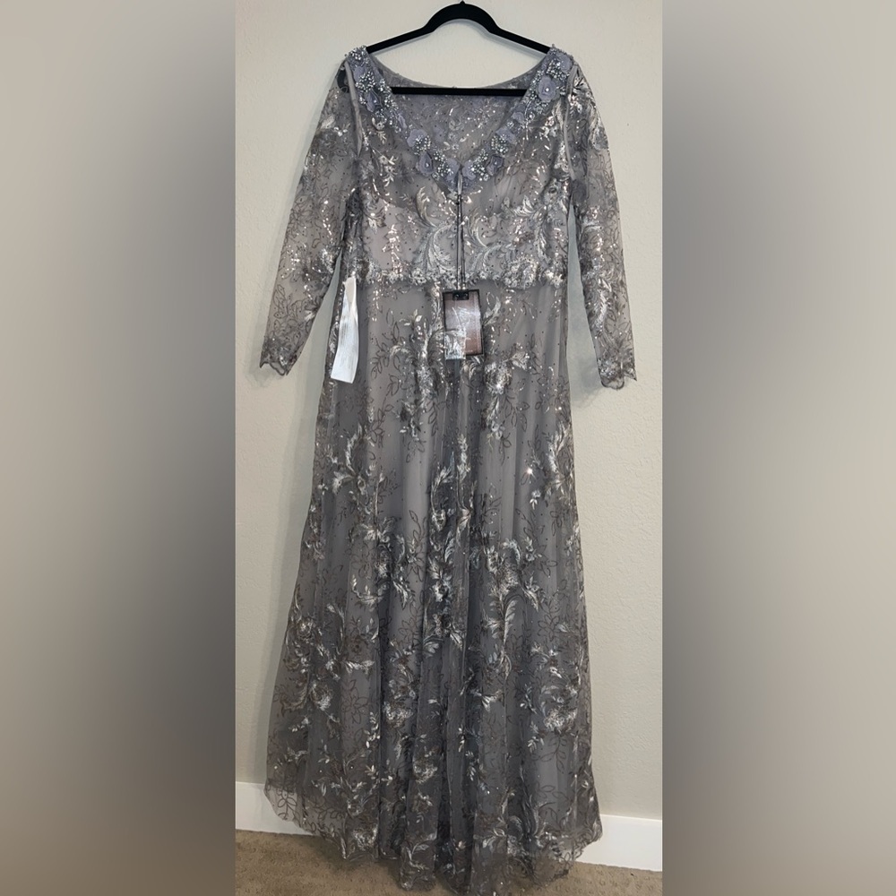Mac Duggal 67498 NWT FLORAL EMBROIDERED ILLUSION LONG SLEEVE GOWN - Picture 5 of 10